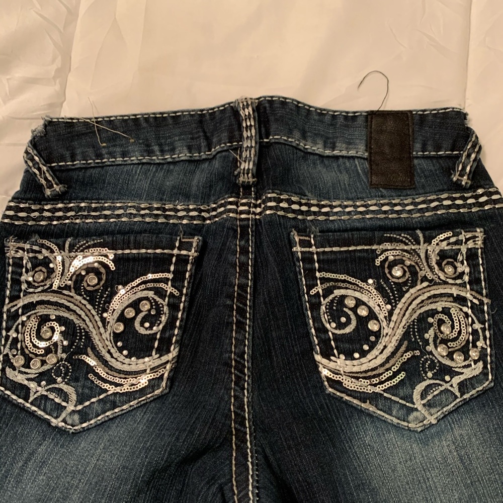Jeans - Picture 2 of 5